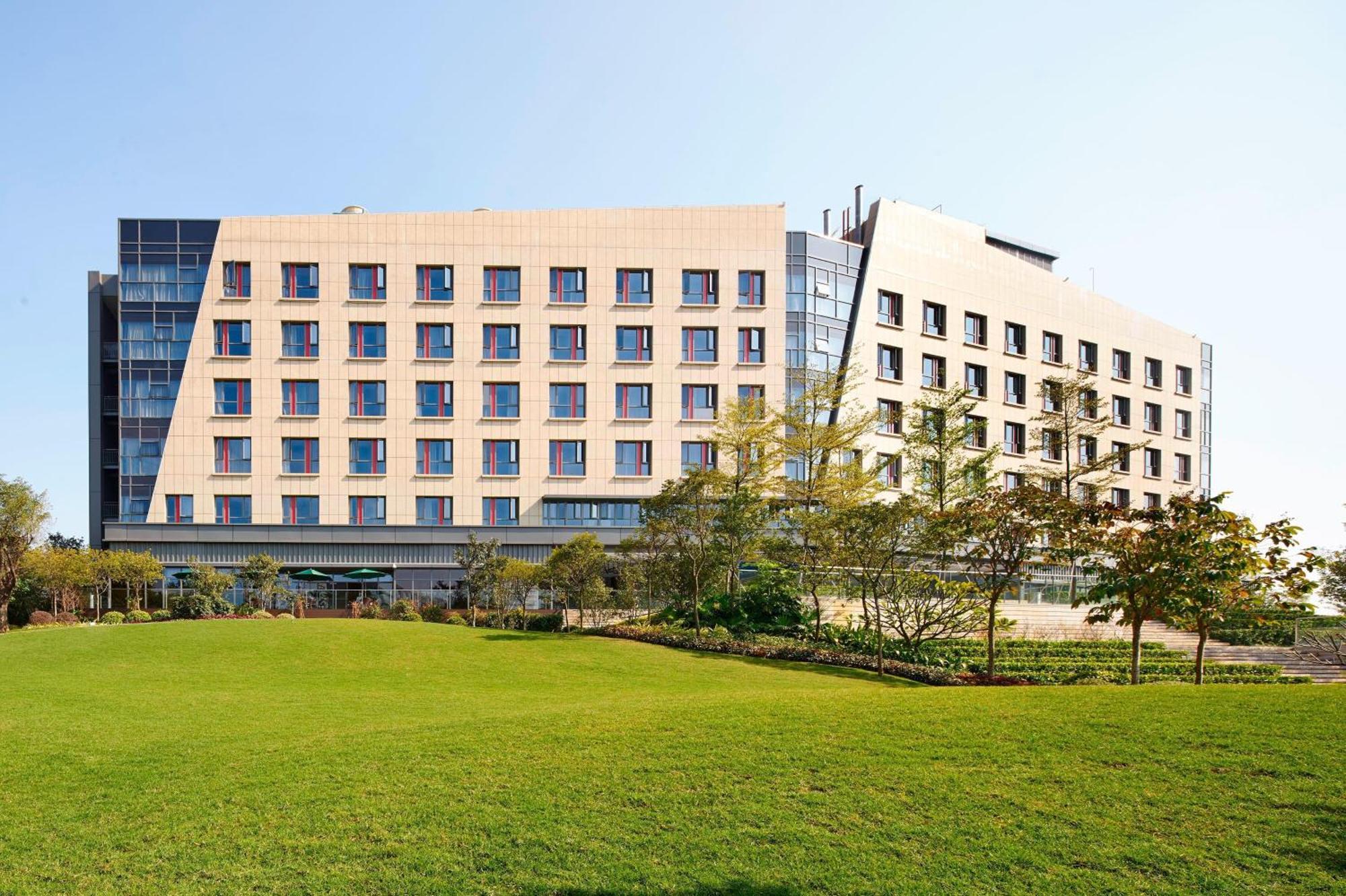 Aloft Dongguan Songshan Lake Екстериор снимка