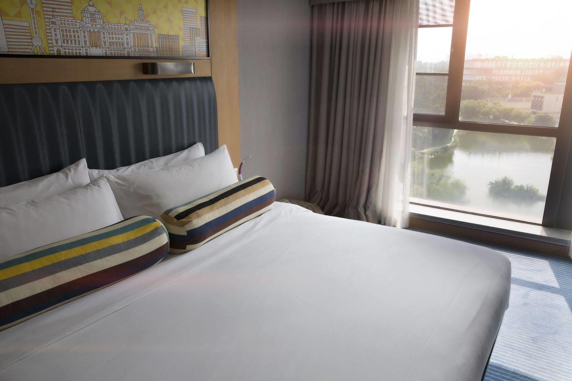 Aloft Dongguan Songshan Lake Екстериор снимка